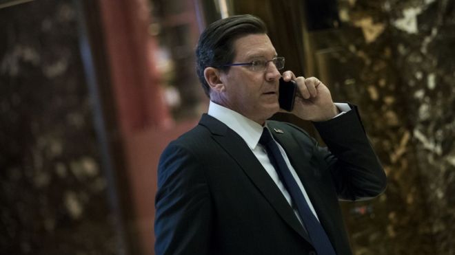 Fox News host Eric Bolling suspended over ‘lewd messages’