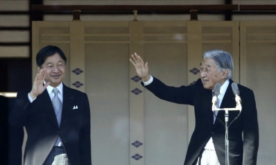 Japan emperor greets cheering crowd at palace for new year