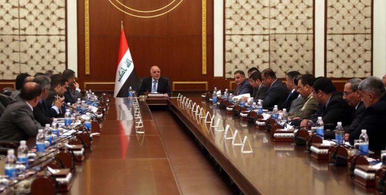 In new Iraq ,  Ministry of the two illegal ministers : the Ministry of Health as a model