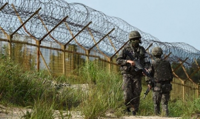 North Korea defection: Warning shots as soldier crosses border to South