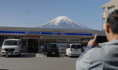 Japan blocks iconic Mt Fuji view to deter tourists