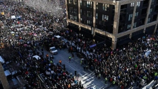 Hundreds of Minnesota businesses close to protest ICE presence