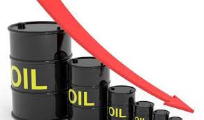 الهبوط الحاد لأسعار النفط يغرق التحليلات في نظرية المؤامرة