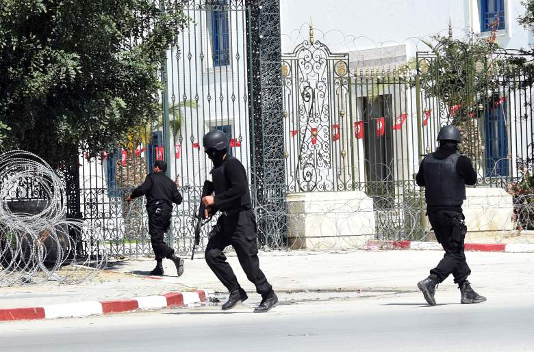 لماذا يستهدف العنف تونس؟