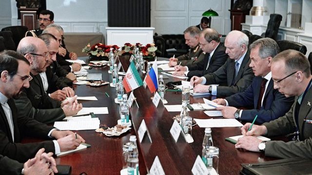 في موسكو: تحالف (صيني-روسي-إيراني) يعارض الناتو