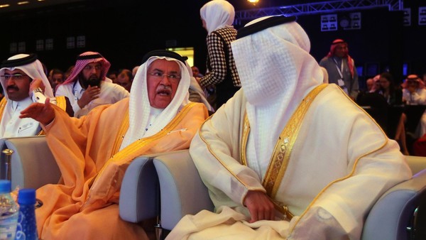 فاينانشال تايمز: السعودية تتمسك بعدم التدخل مع ارتفاع أسعار النفط