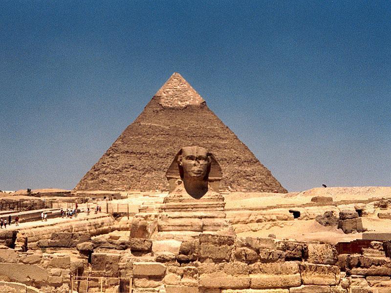 تطاول «الأقزام» والأفق المصري المسدود