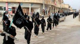 الرقة من مدينة وادعة إلى عاصمة لخلافة “تنظيم الدولة الإسلامية”