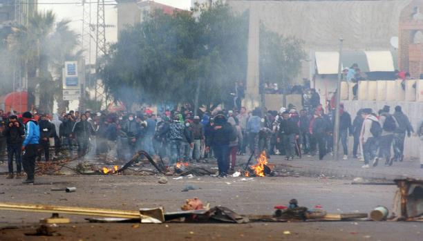 القصرين: هل هي انتفاضة مهمشين جديدة في تونس؟