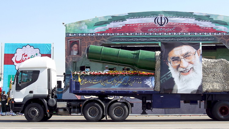 خامنئي: مستقبل إيران في الصواريخ