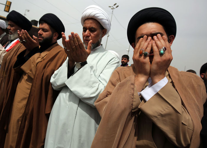 العراق يترقب حكومة ملء الفراغ بعد استقالة العبادي