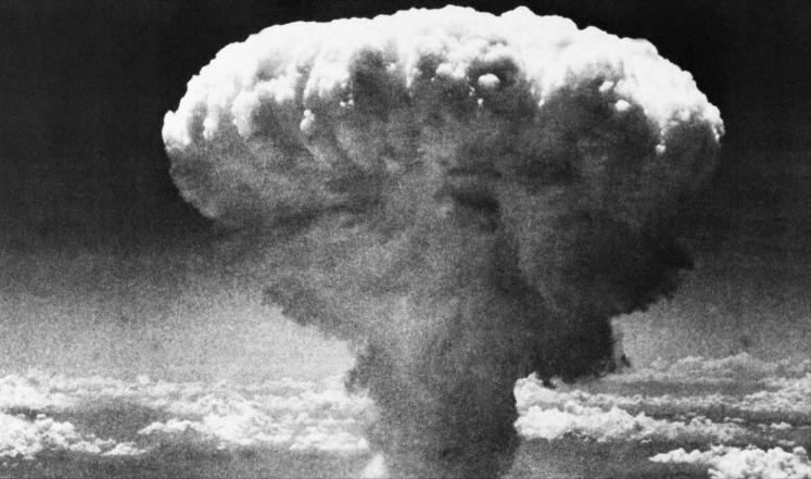 زيارة أوباما لهيروشيما تحيي نقاش القنبلة الذرية