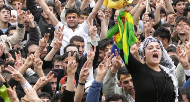 مفترق طرق: هل يتصاعد الصراع بين تركيا والأكراد بعد فشل الانقلاب؟