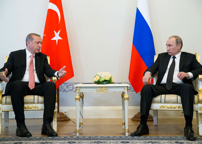 أردوغان في روسيا.. البحث عن صديق في قارة معادية