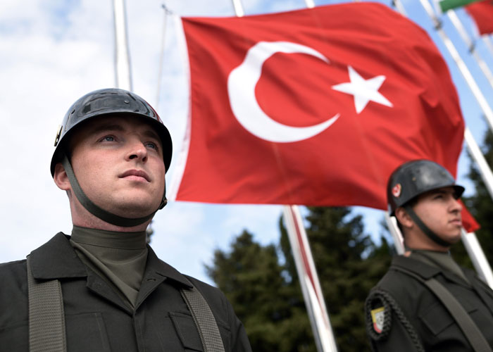 العلمانيون يستعيدون مواقعهم في جيش أردوغان ‘الإسلامي’