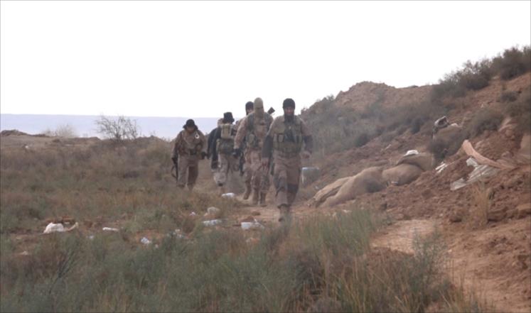 تنظيم الدولة يهاجم مواقع للنظام بدير الزور