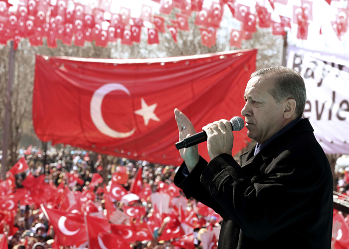 أردوغان يروج لتعديل الدستور في أوروبا