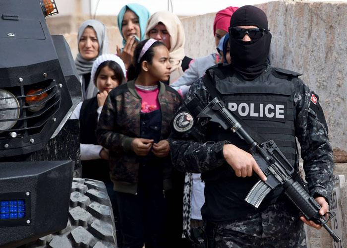 خطر داعش في تونس ينحسر بعد عام من فشله في بنقردان