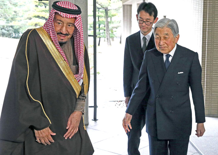 الملك سلمان يقنع طوكيو بالاستثمار في السعودية وينتقل إلى بكين