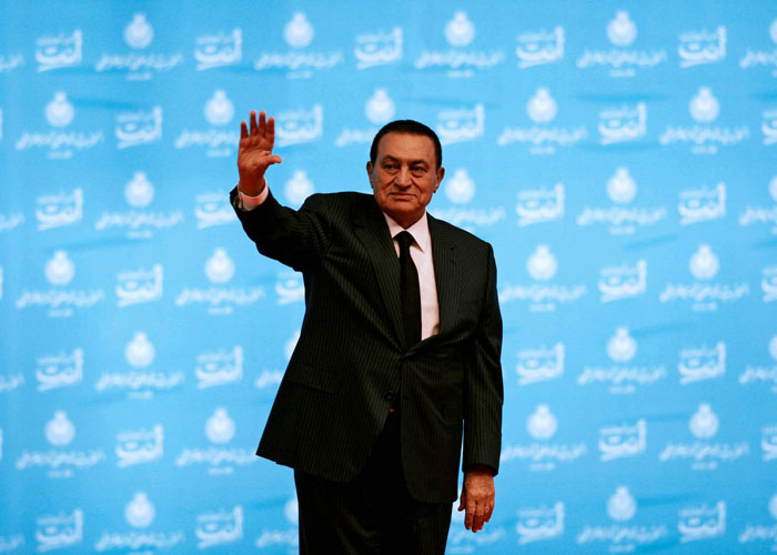 مبارك حر طليق بعد ماراثون طويل من المحاكمات