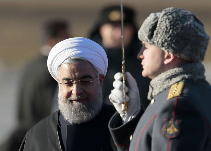 روحاني يستنجد بالتحالف مع موسكو لاحتواء ضغوط واشنطن