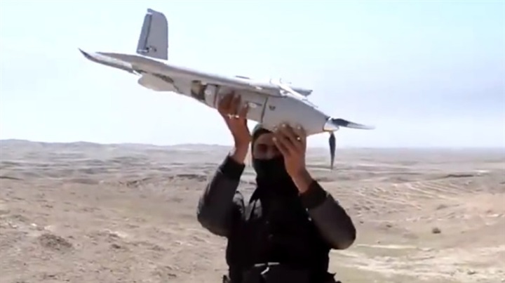 بينما يستعد “داعش لإعادة انبعاثه الإرهابي، حاذروا من “أسراب” الطائرات المسيّرة