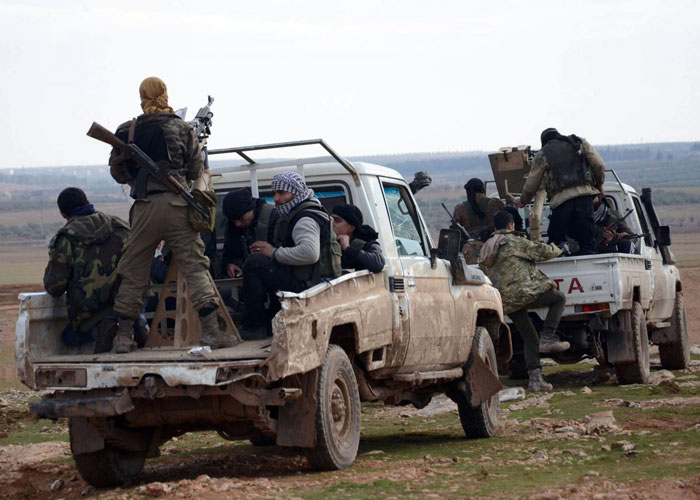 الجيش الحر يضيق الخناق على داعش والنظام السوري بالقلمون الشرقي