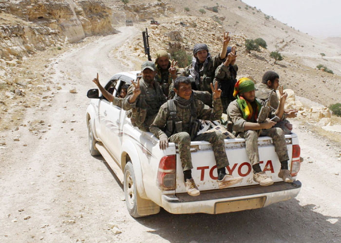 داعش يفشل في وقف تقدم قوات سوريا الديمقراطية نحو الرقة