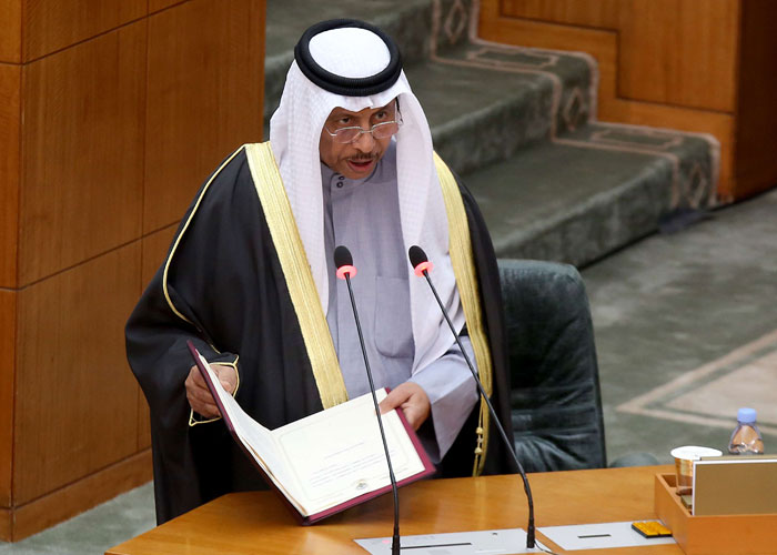 تلويح نيابي باستجواب رئيس الحكومة الكويتية