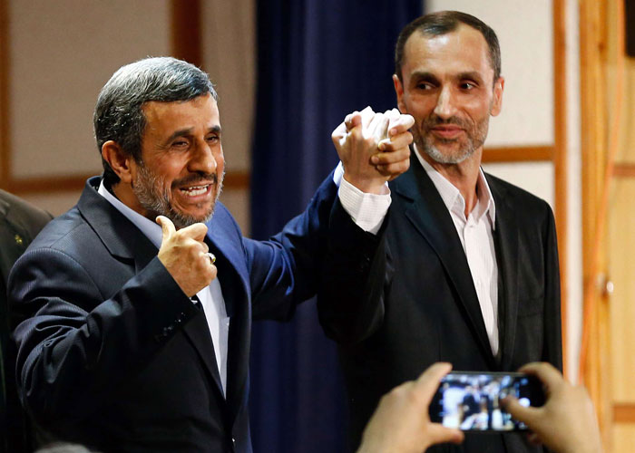 محمود أحمدي نجاد يفجر قنبلة سياسية في إيران