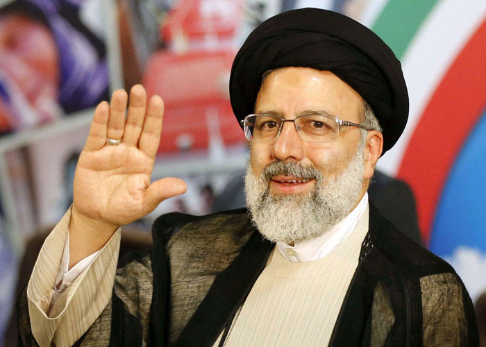 مرشح المتشددين في إيران يلوّح بالتراجع عن ‘تصدير الثورة’