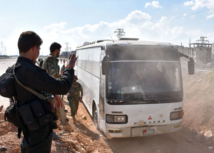 عمليات التهجير تتسارع في سوريا رغم الهزات الأمنية