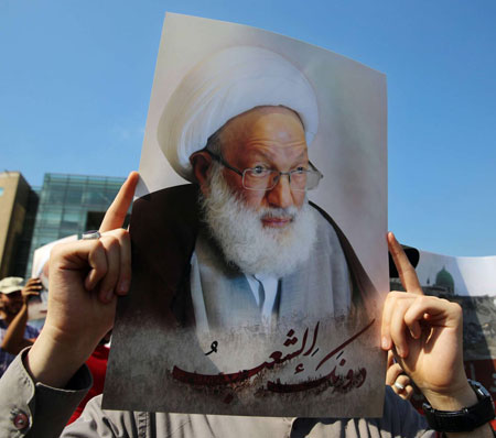 موجة تحريض إيرانية ترافق محاكمة رجل دين شيعي في البحرين