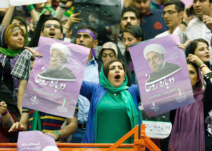 سنة إيران يدعمون روحاني على حساب المتشددين في الانتخابات