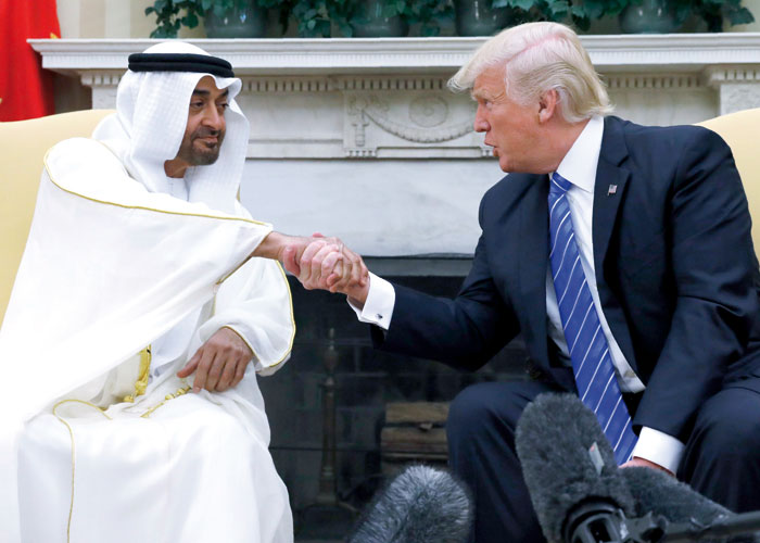 الرئيس ترامب يبحث مع الشيخ محمد بن زايد ملفي الإرهاب والتطرف