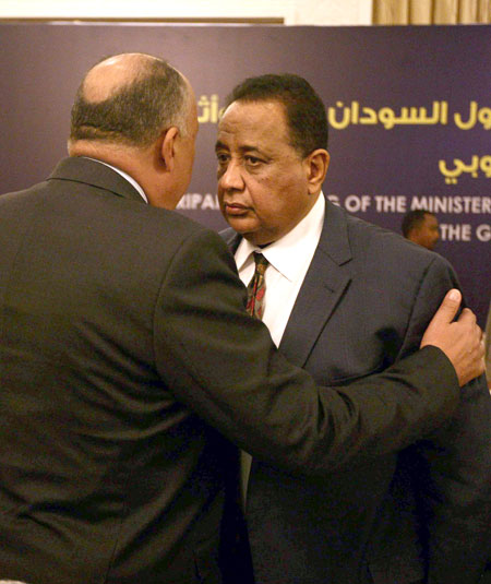 المصالح التجارية أحدث ضحايا الأزمة المصرية السودانية