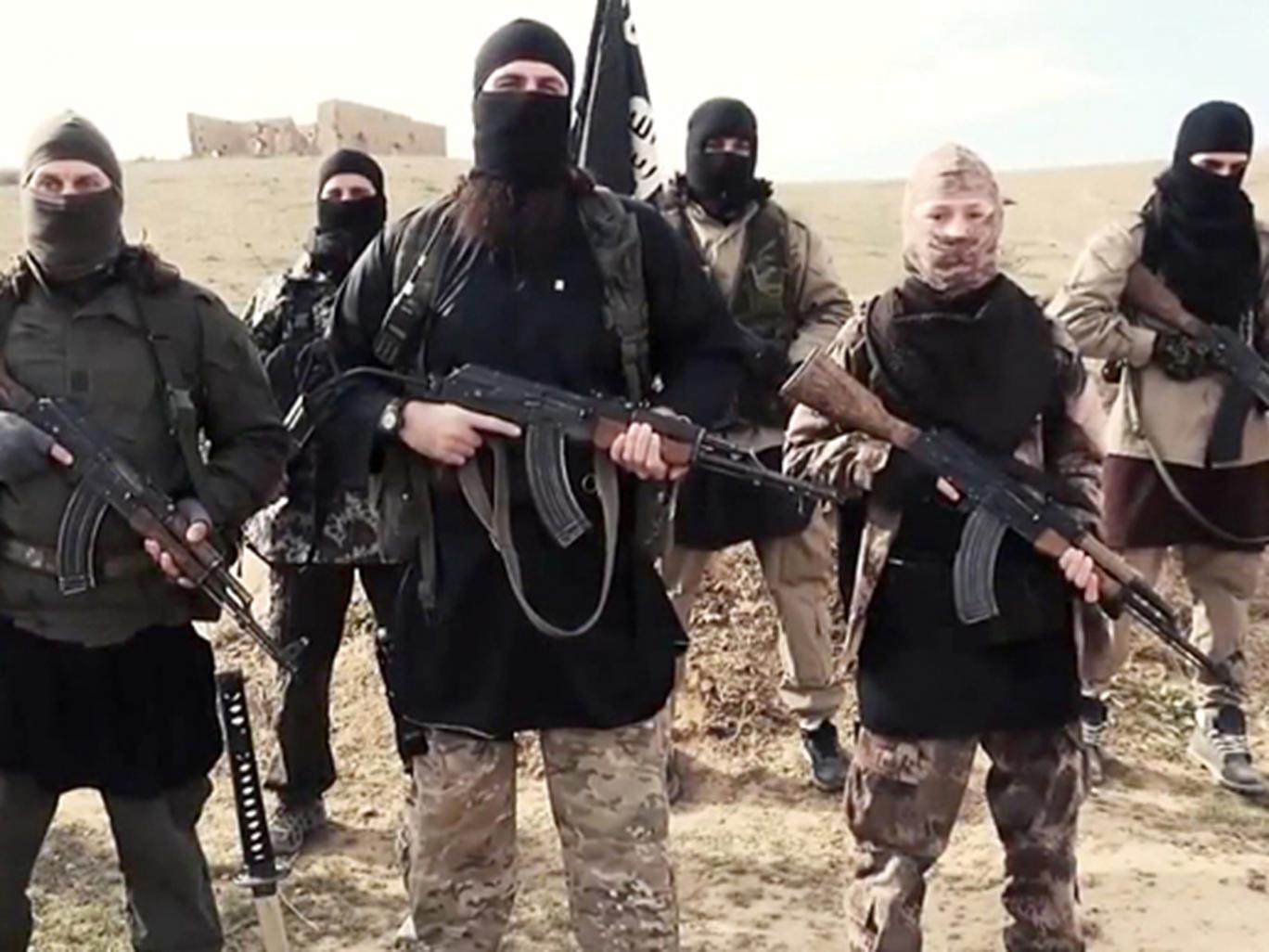 “داعش” يواجه هجرة مقاتليه الأجانب مع انهيار “خلافته”