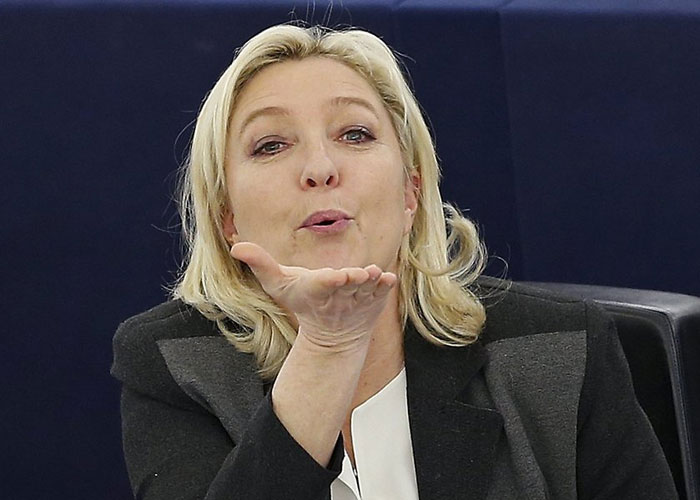 ‘بنك الديمقراطية’ ينقذ الحملة الانتخابية لليمين المتطرف الفرنسي