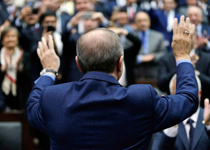 كبار الموظفين الأتراك هدف لاعتقالات أردوغان