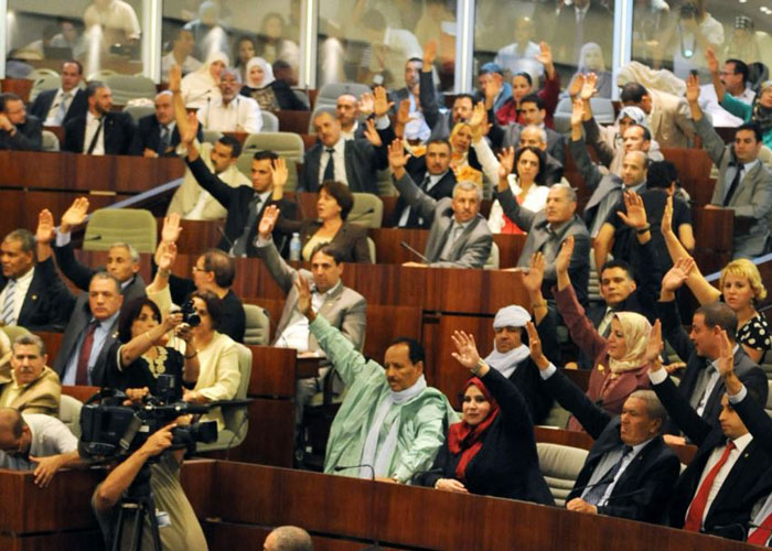 التدافع على المناصب البرلمانية يشق صفوف الإسلاميين في الجزائر