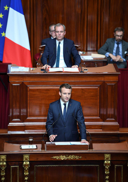 ماكرون يخطط لإجراء إصلاحات عميقة على المؤسسات الفرنسية