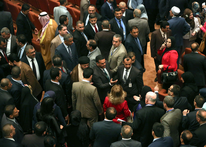 صدام طائفي في البرلمان العراقي لإرباك حكومة العبادي
