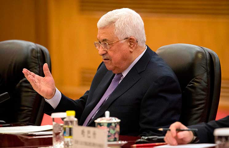 عباس يعلن تجميد الاتصالات مع إسرائيل بسبب إجراءاتها في الأقصى