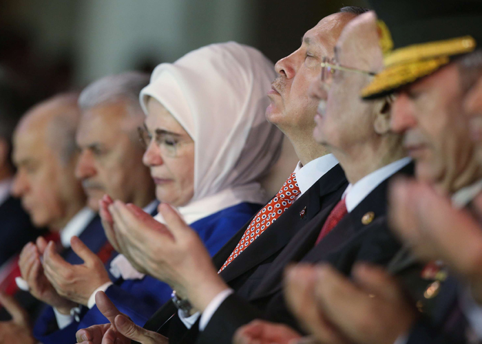 أردوغان ينقلب على العلمانية عبر خطوات متتالية لأسلمة تركيا
