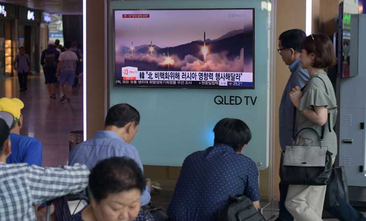 كوريا الشمالية تطلق صواريخ قصيرة المدى وترامب اطلع على عملية الإطلاق