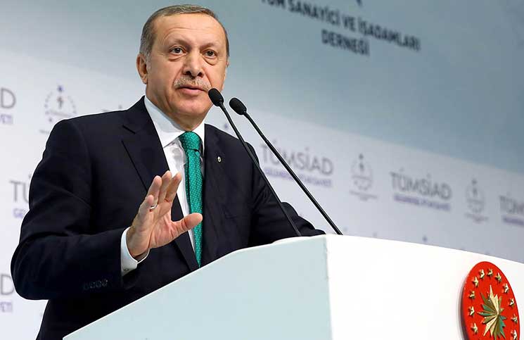 ﻿الحكومة التركية تبحث مع كبار رجال الأعمال تعزيز الصناعة