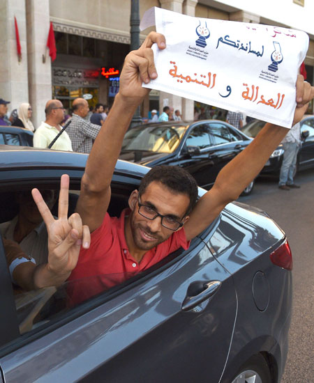 إخوان المغرب يعلنون دعمهم للعودة والقرني