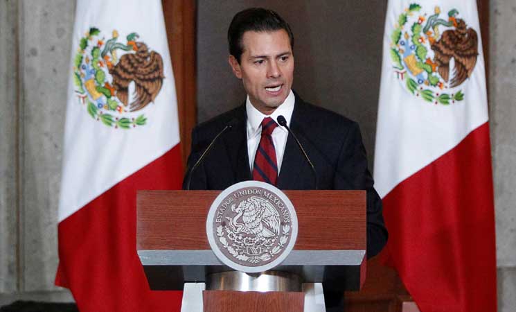 الرئيس المكسيكي يدافع عن كرامة بلاده والمهاجرين إلى الولايات المتحدة