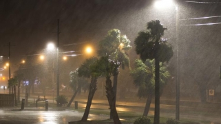 ولايات أميركية تعلن الطوارئ تحسبا لإعصار نيت