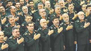 «الحرس» الإيراني يحذِّر واشنطن من إدراجه في لائحة الإرهاب